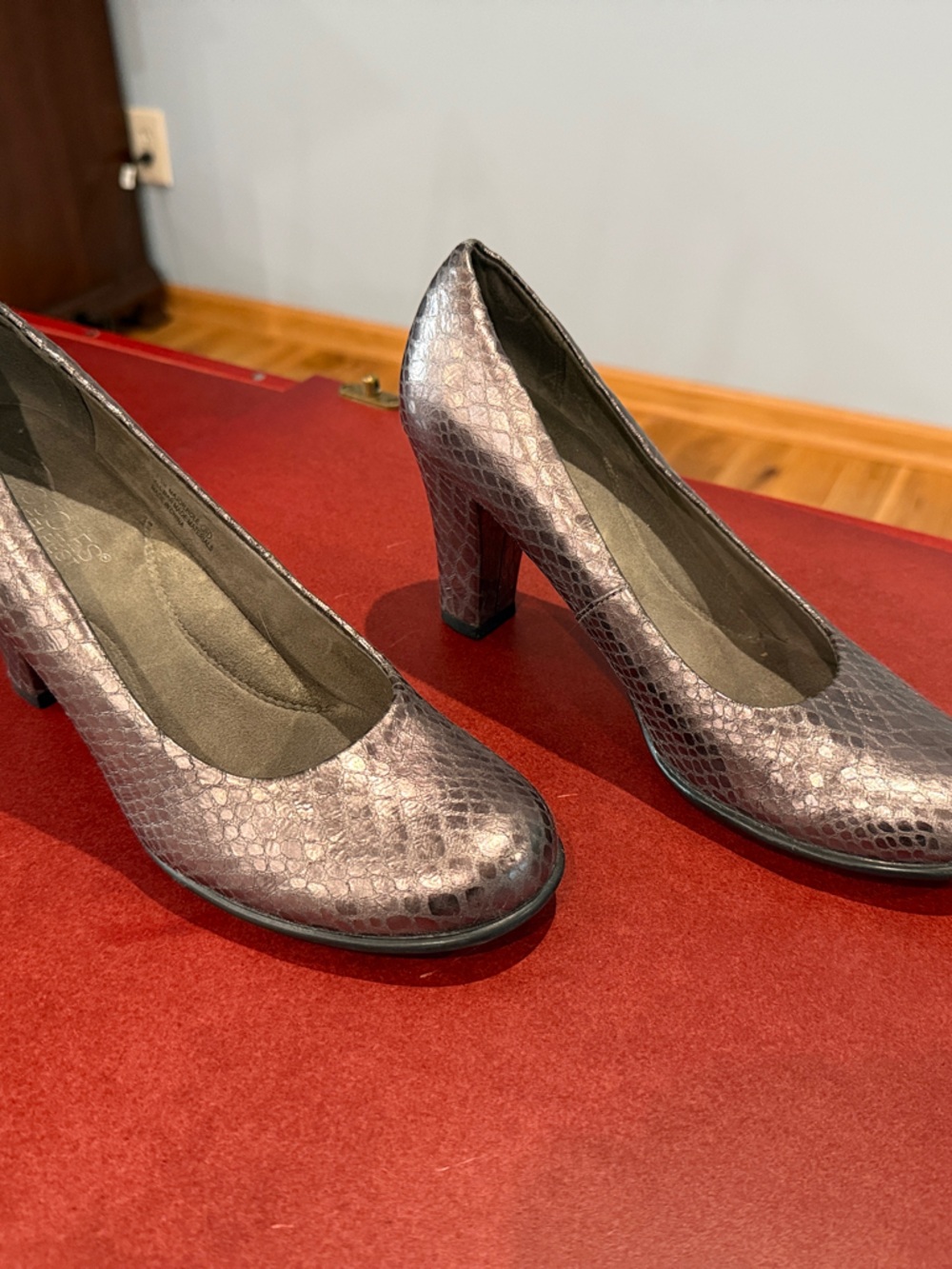 AEROSOLES Metallic Pewter Snake-Print Block Heel Pumps